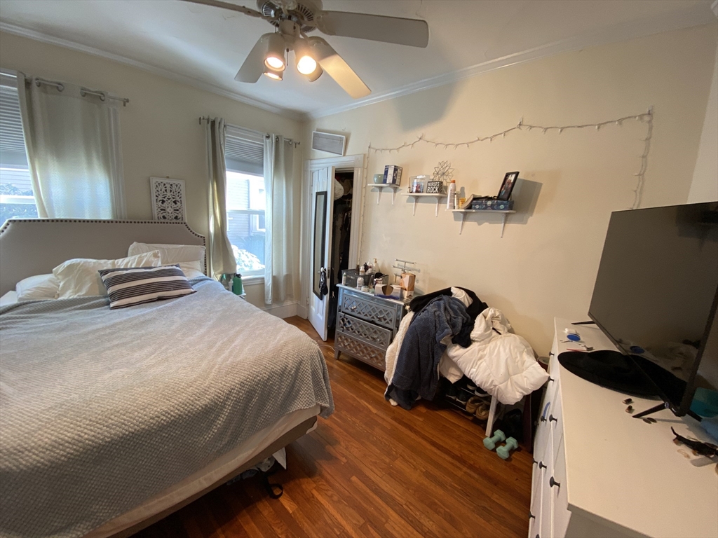 176 Elm St, North Cambridge