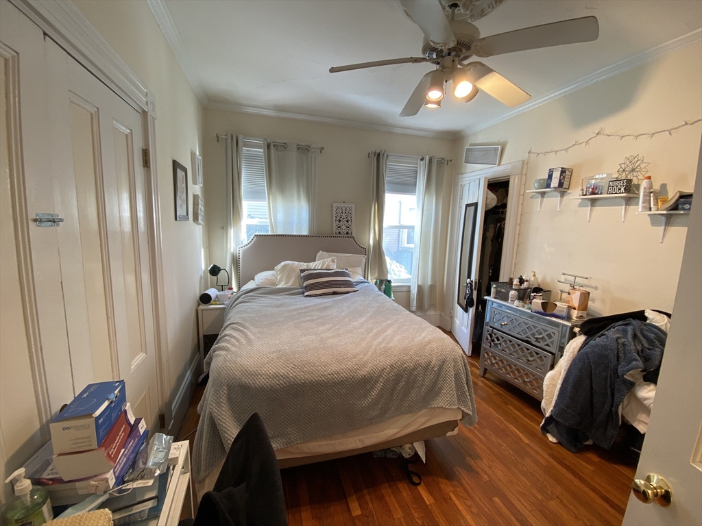 176 Elm St, North Cambridge