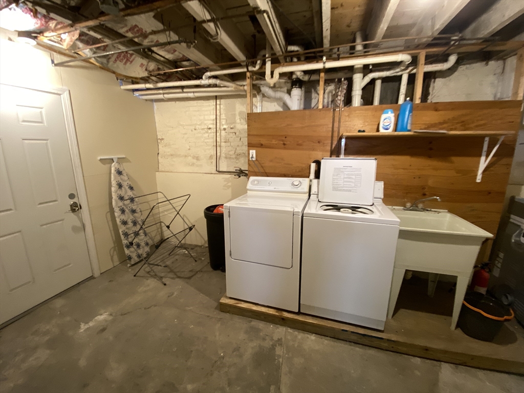 176 Elm St, North Cambridge