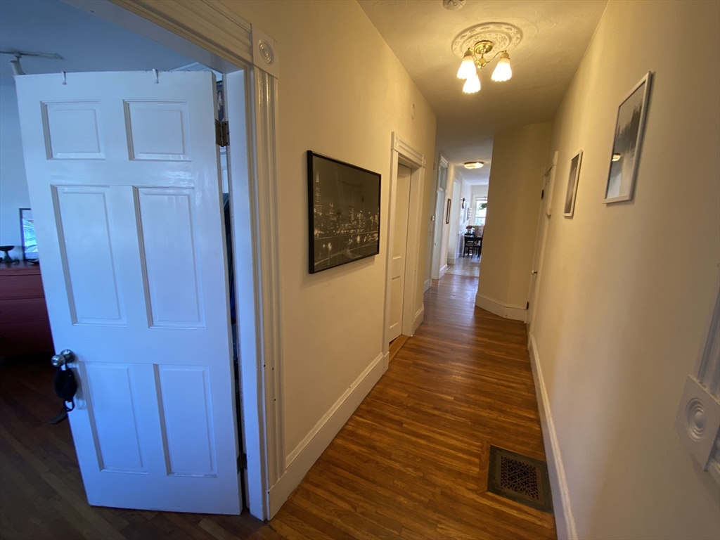 176 Elm St, North Cambridge