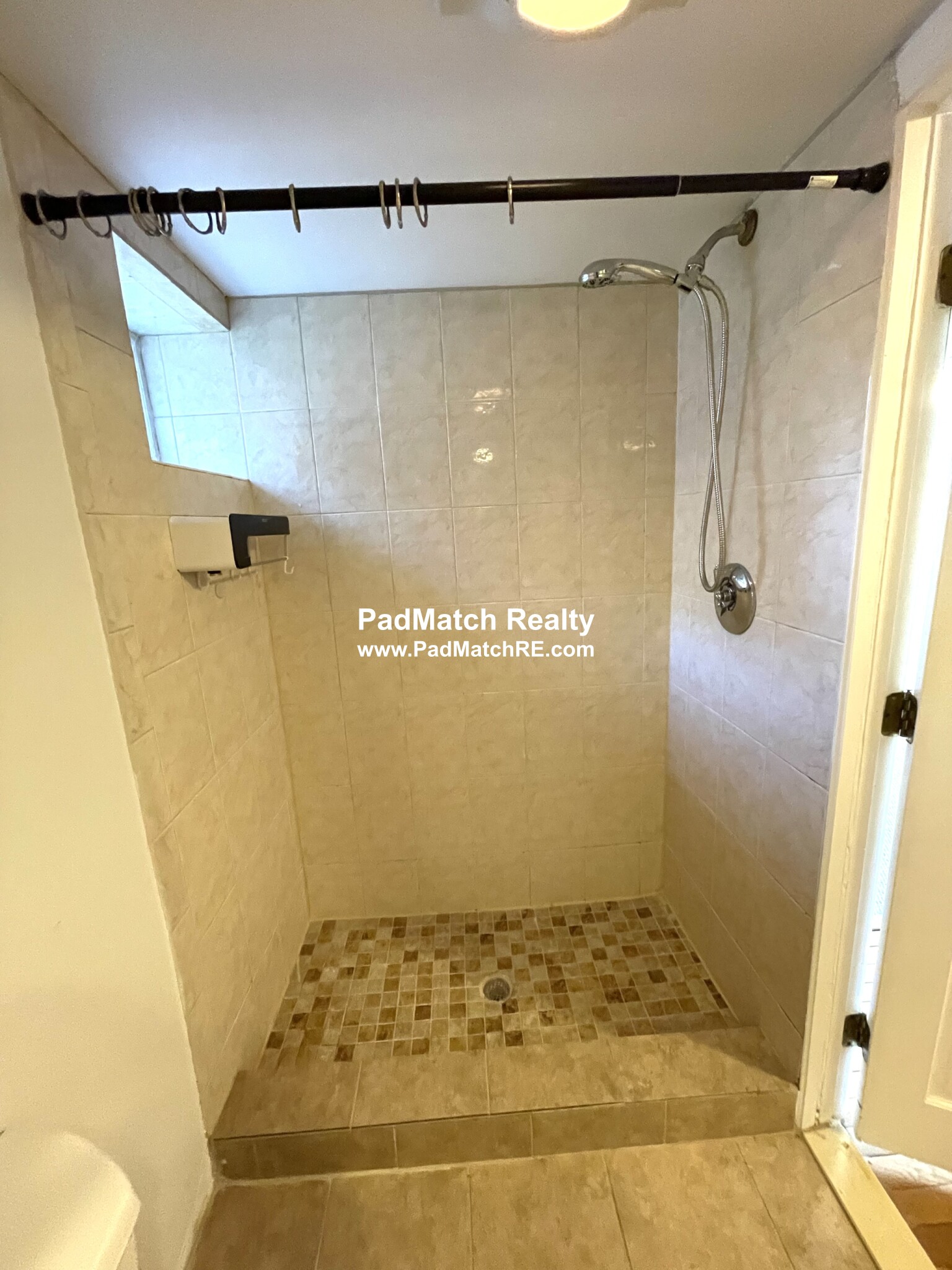 1776 Commonwealth Ave, Brighton