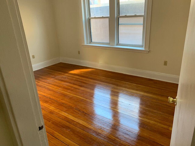 1788 Beacon St, Washington Square