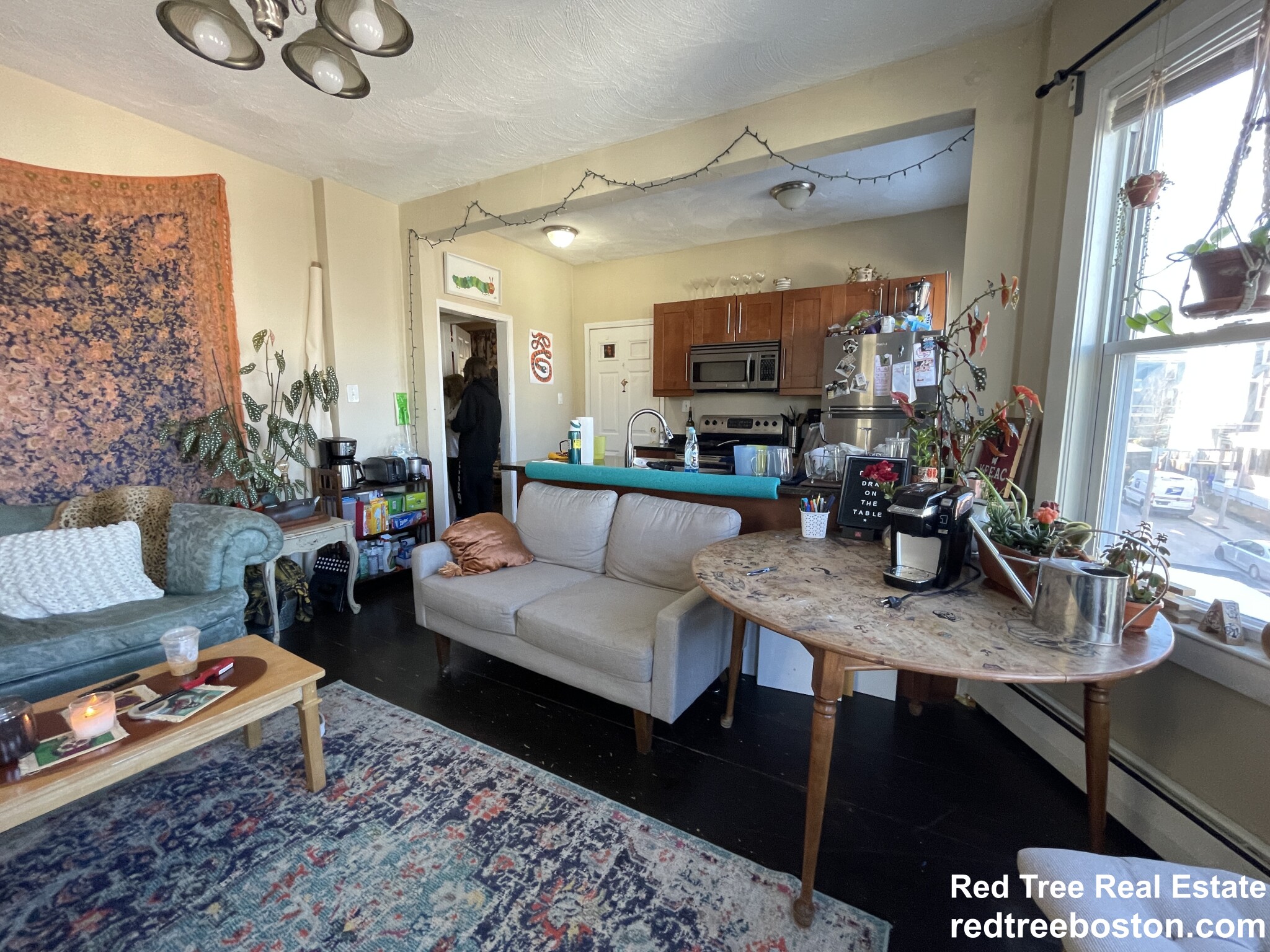 72 Hillside St, Mission Hill