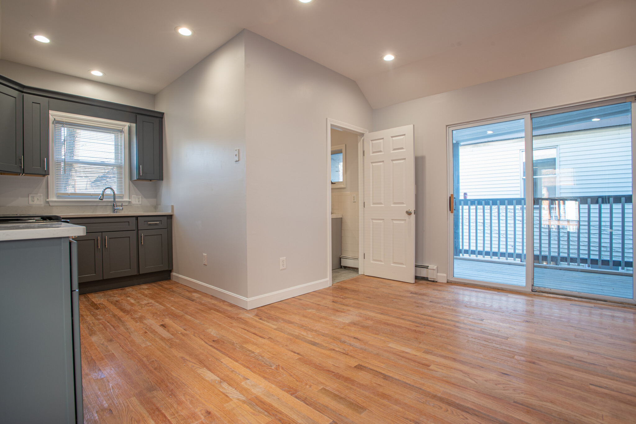 18 Hews, Cambridgeport