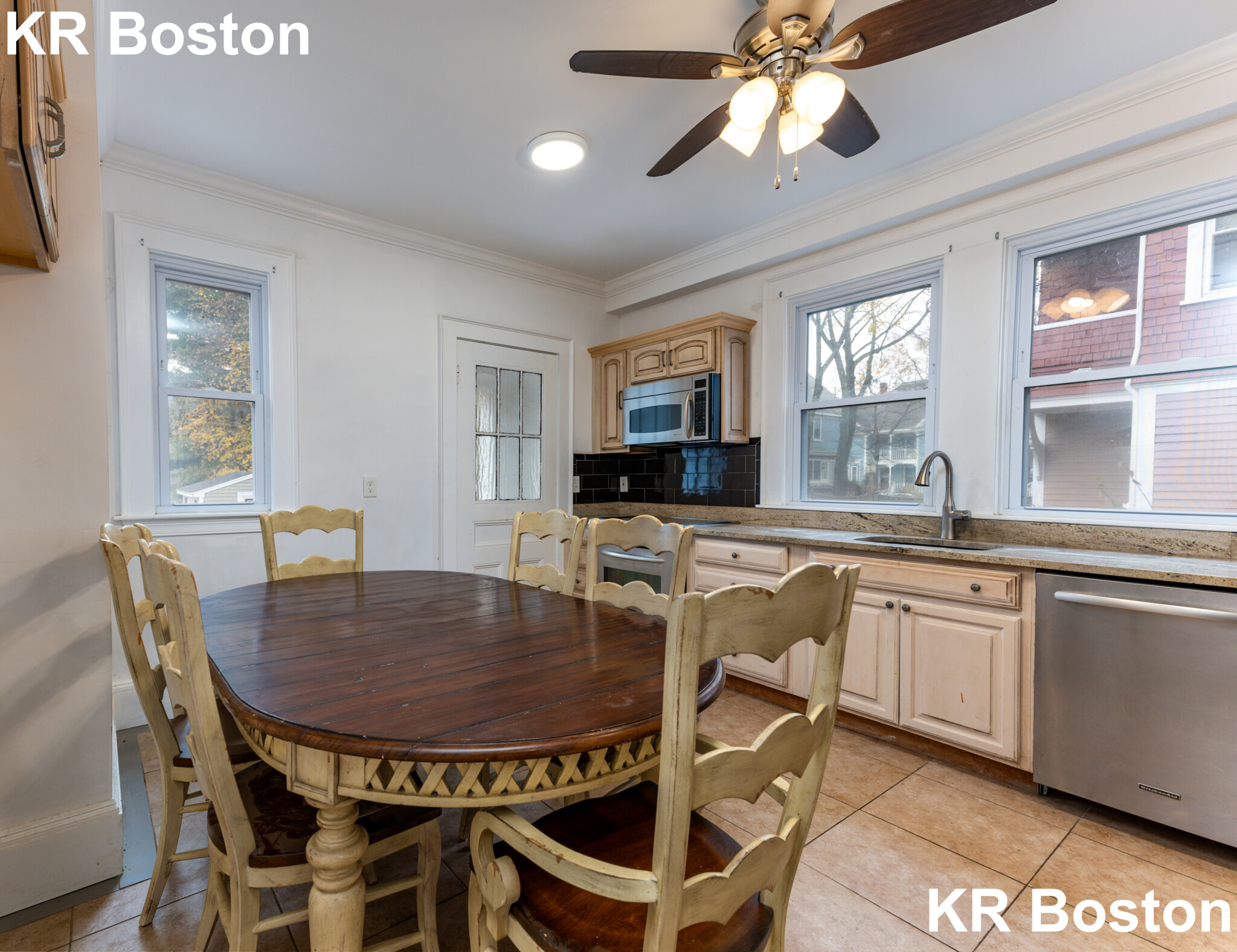18 Holton St, Allston