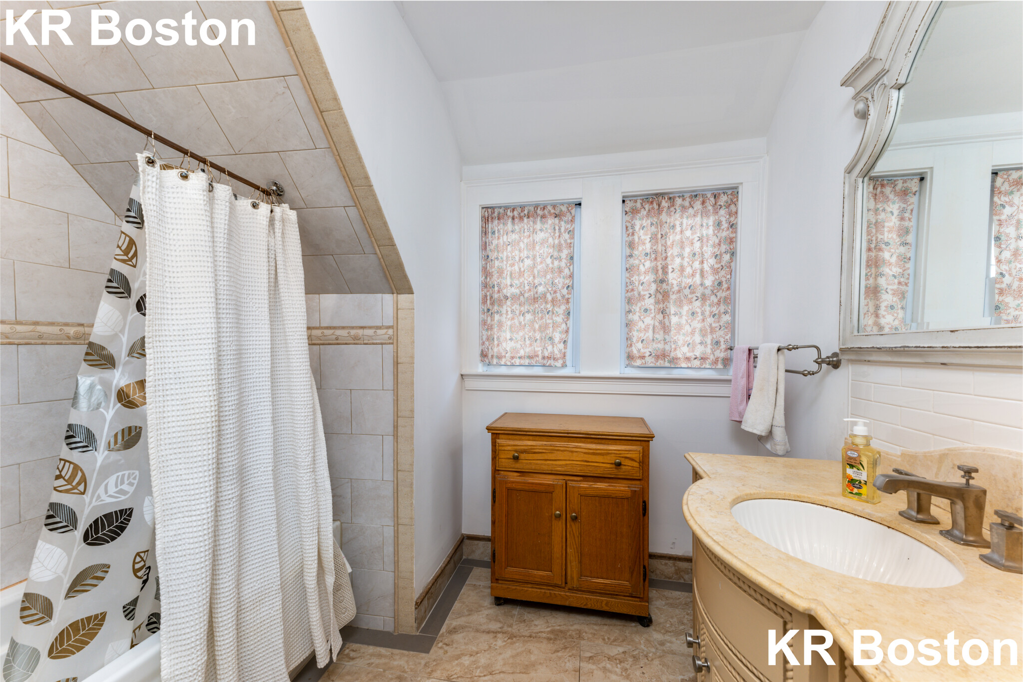 18 Holton St, Allston