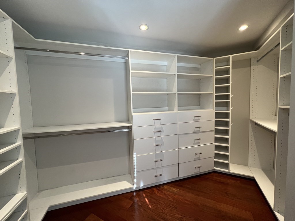 16 Harcourt St, Back Bay