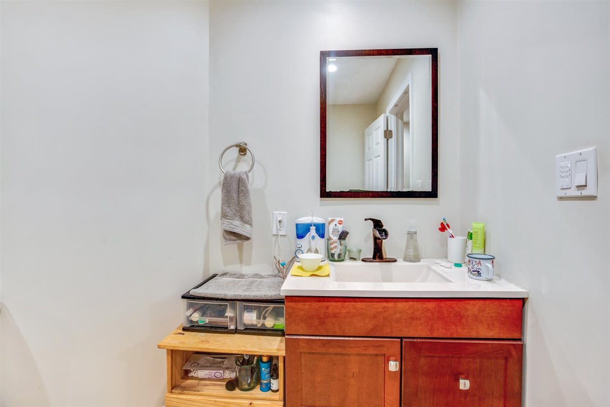 21 Monastery Rd, Brighton