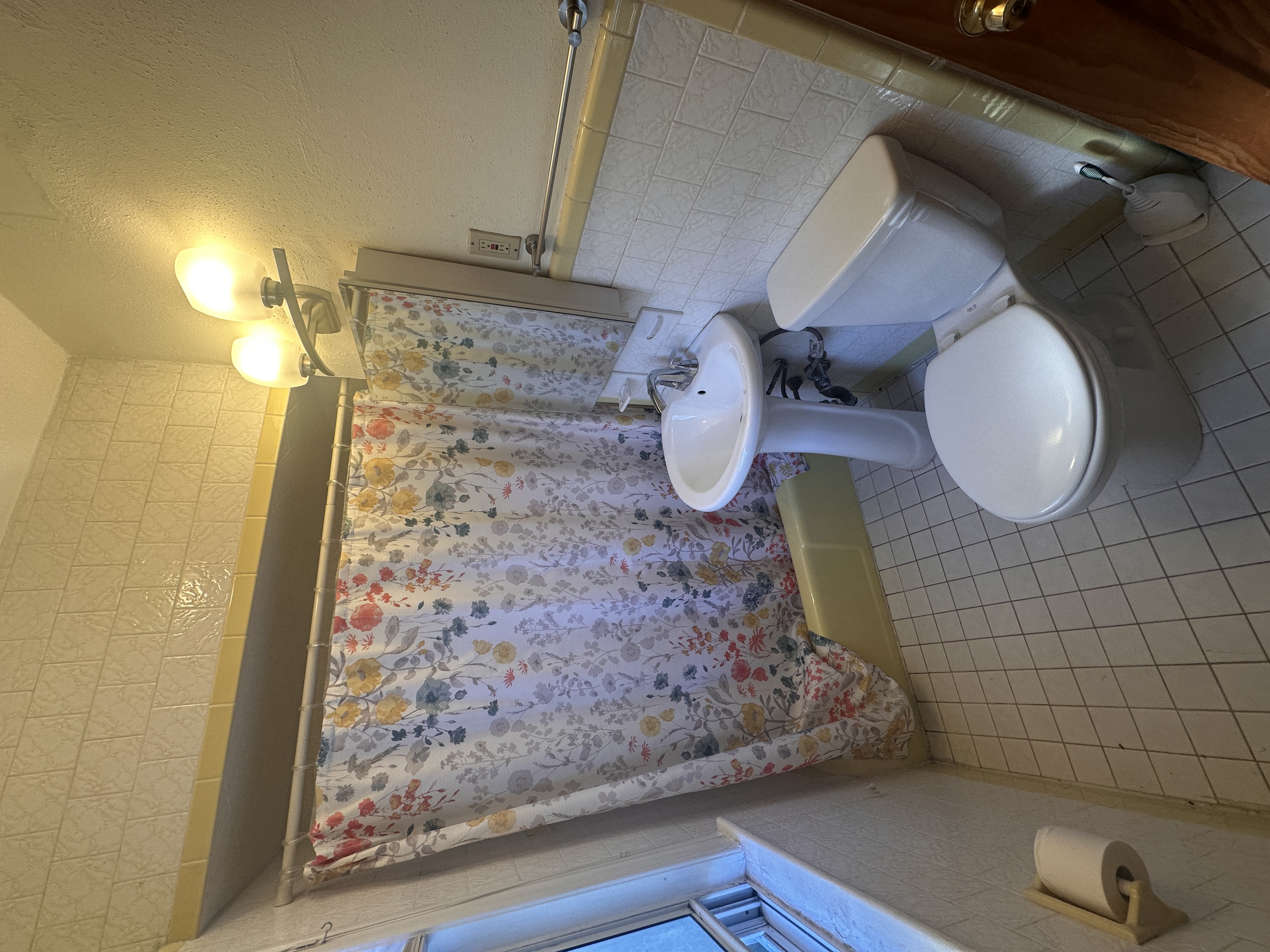 39 Magnus Ave, Ward Two