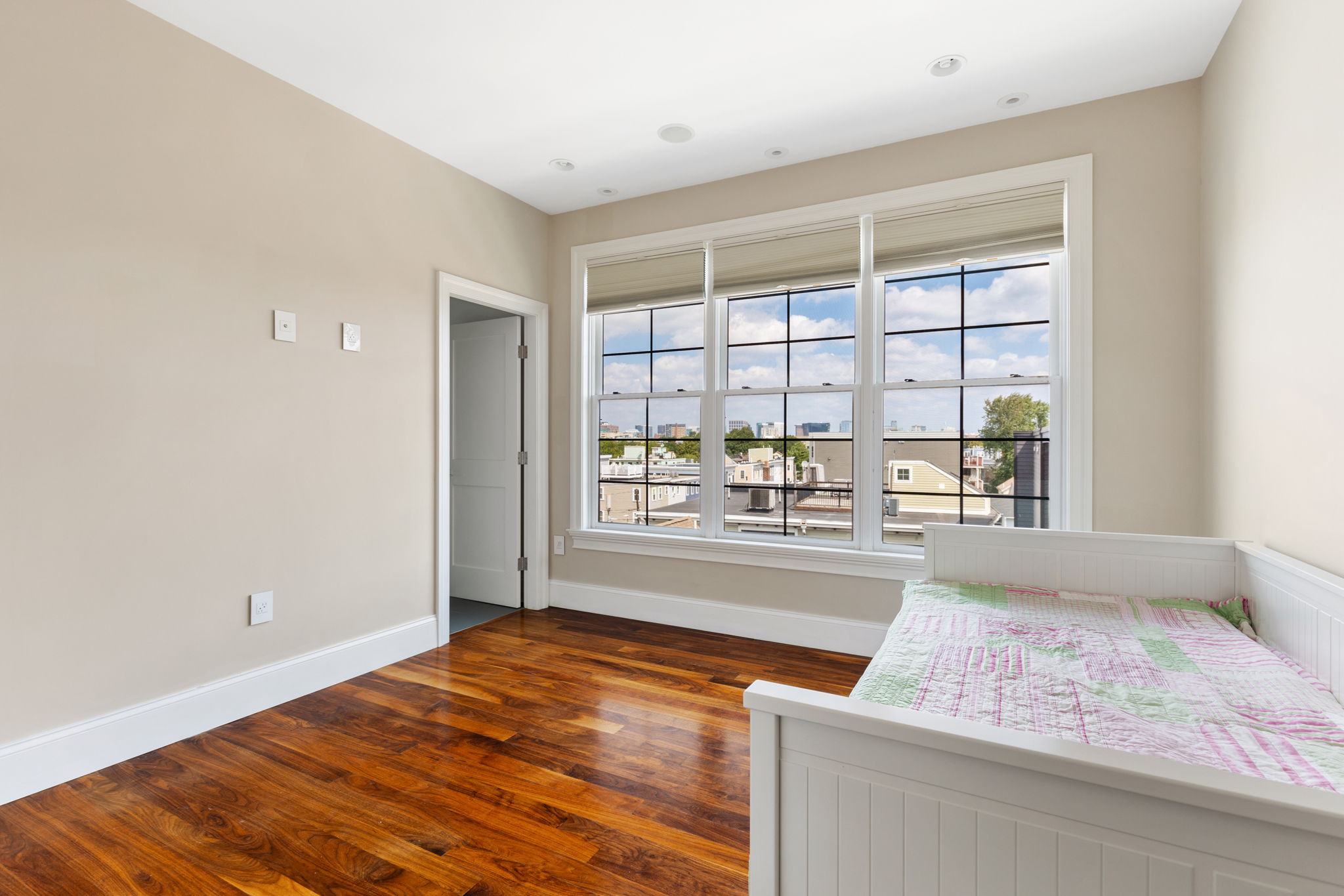 99 D St, South Boston