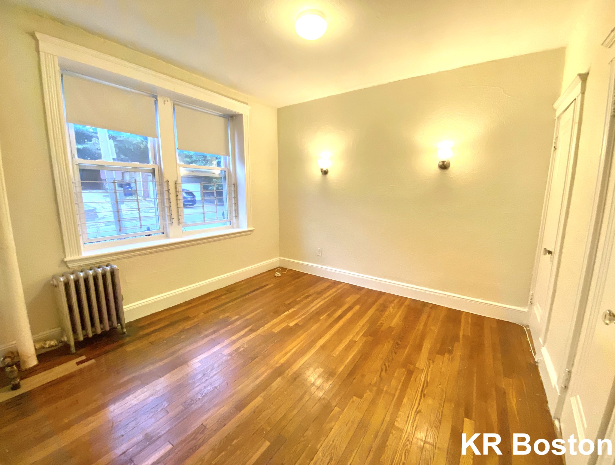 1812 Commonwealth Ave, Brighton