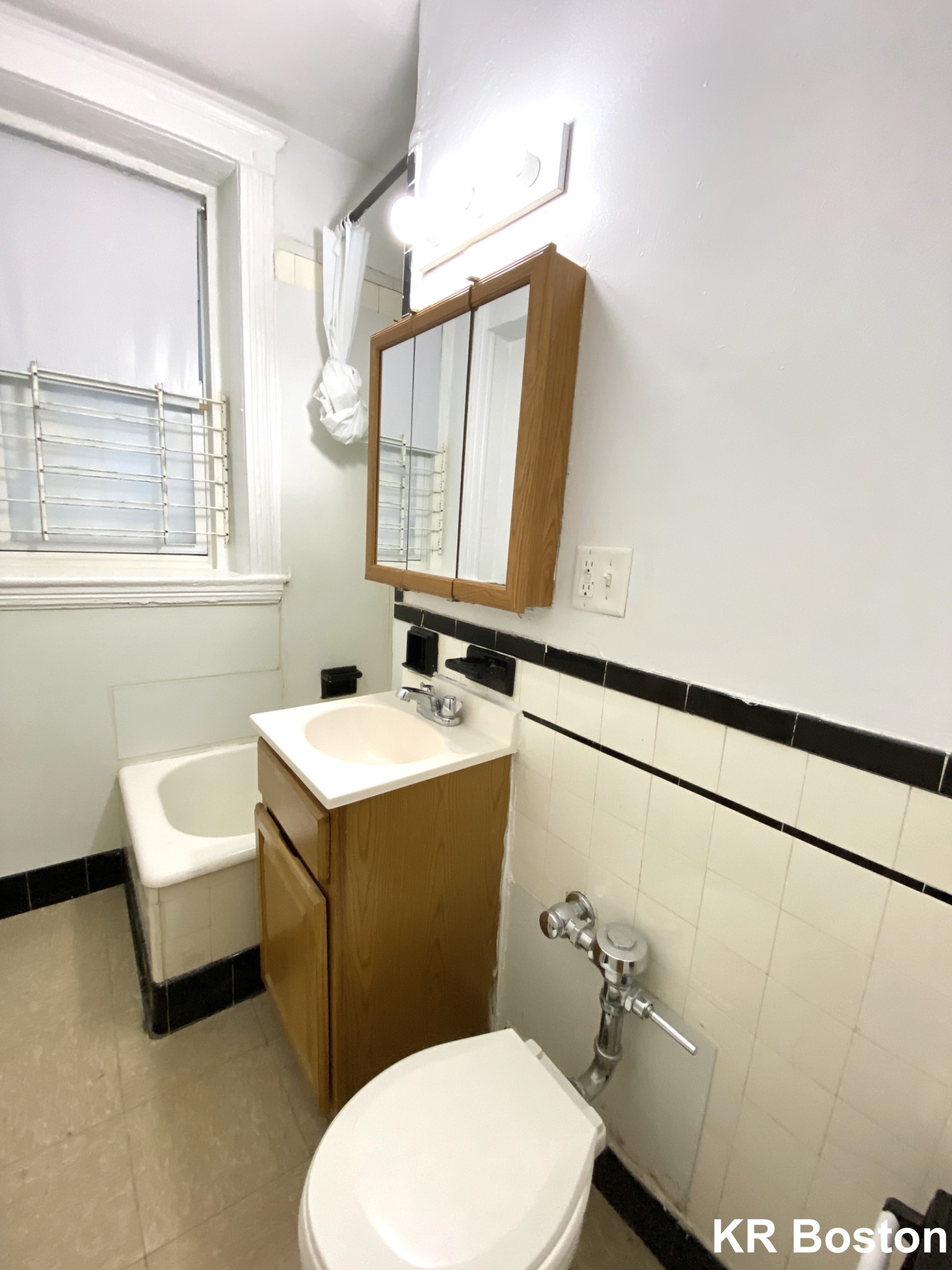 1800 Commonwealth Ave, Brighton