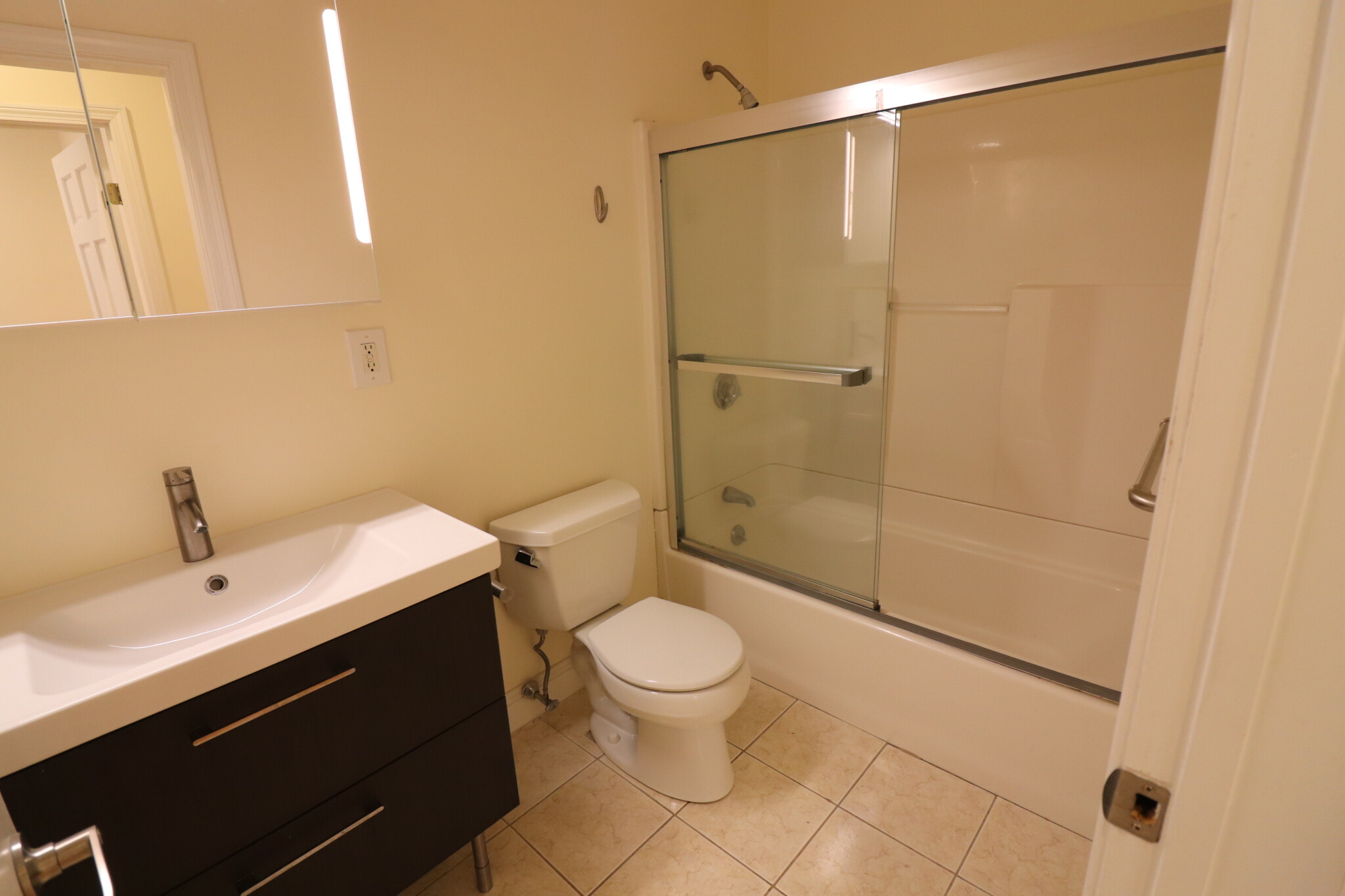 1801 Beacon St, Chestnut Hill