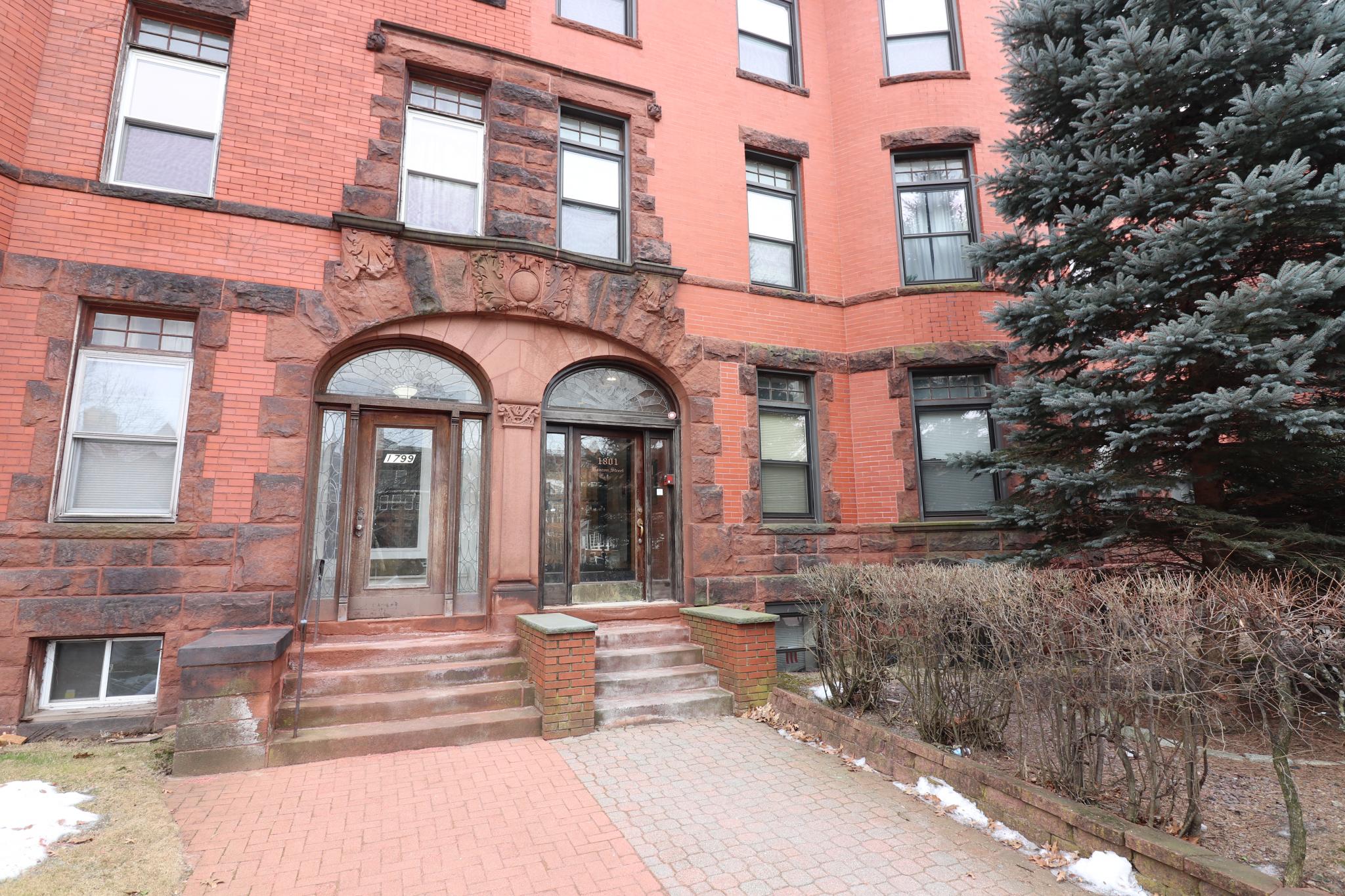 1801 Beacon St, Washington Square