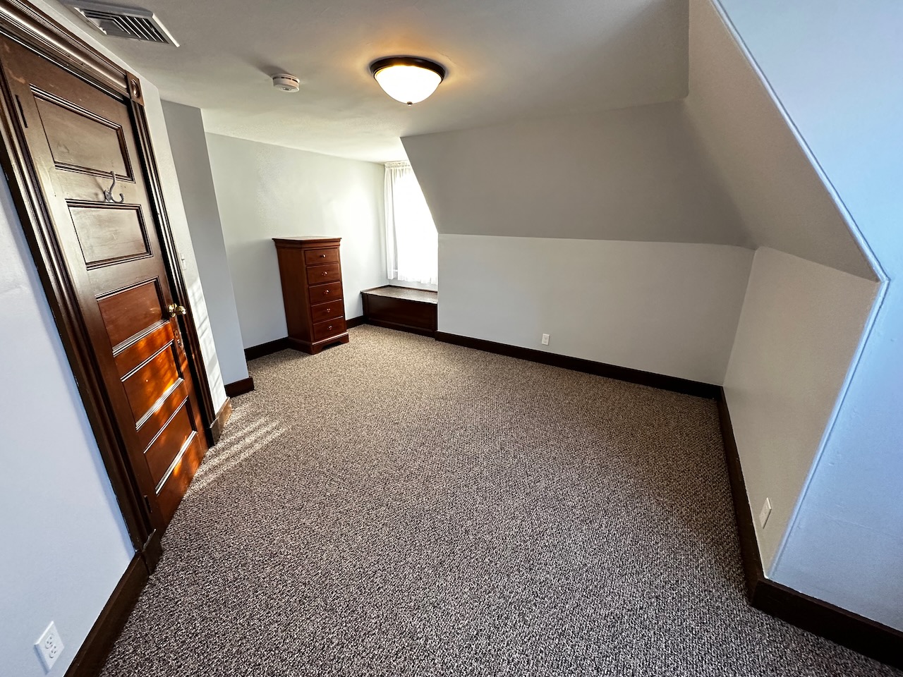 53 Hopedale St, Allston