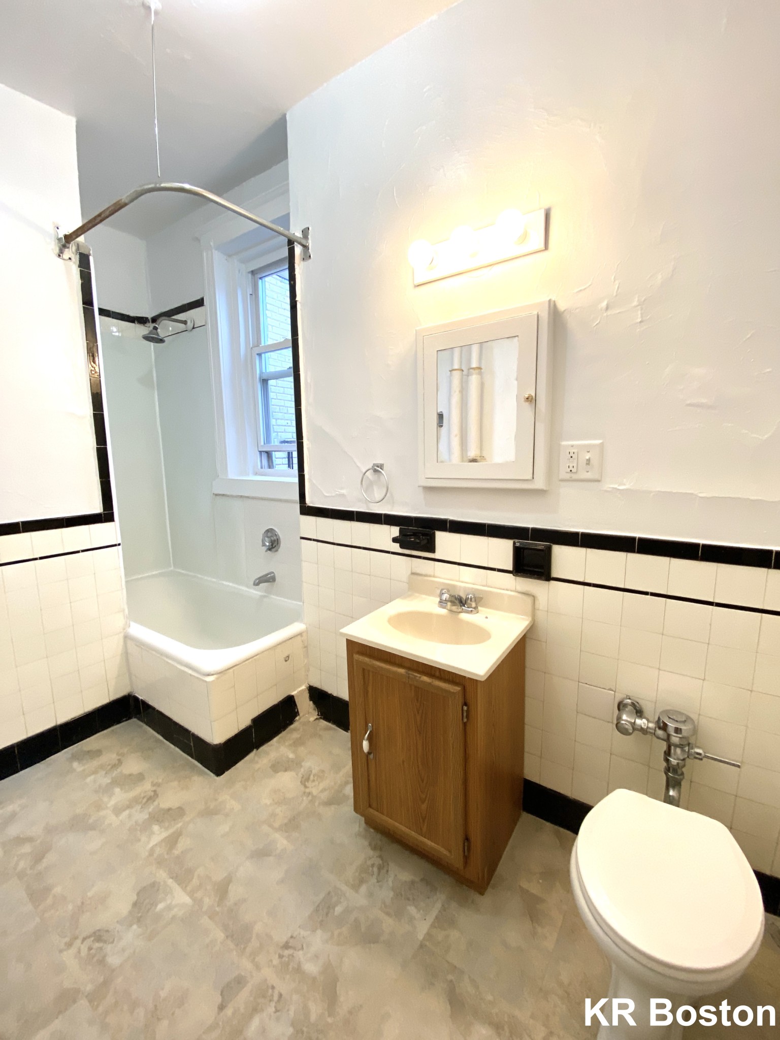 1820 Commonwealth Ave, Brighton