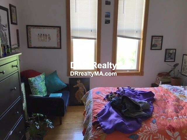 183 Columbia St, Cambridgeport