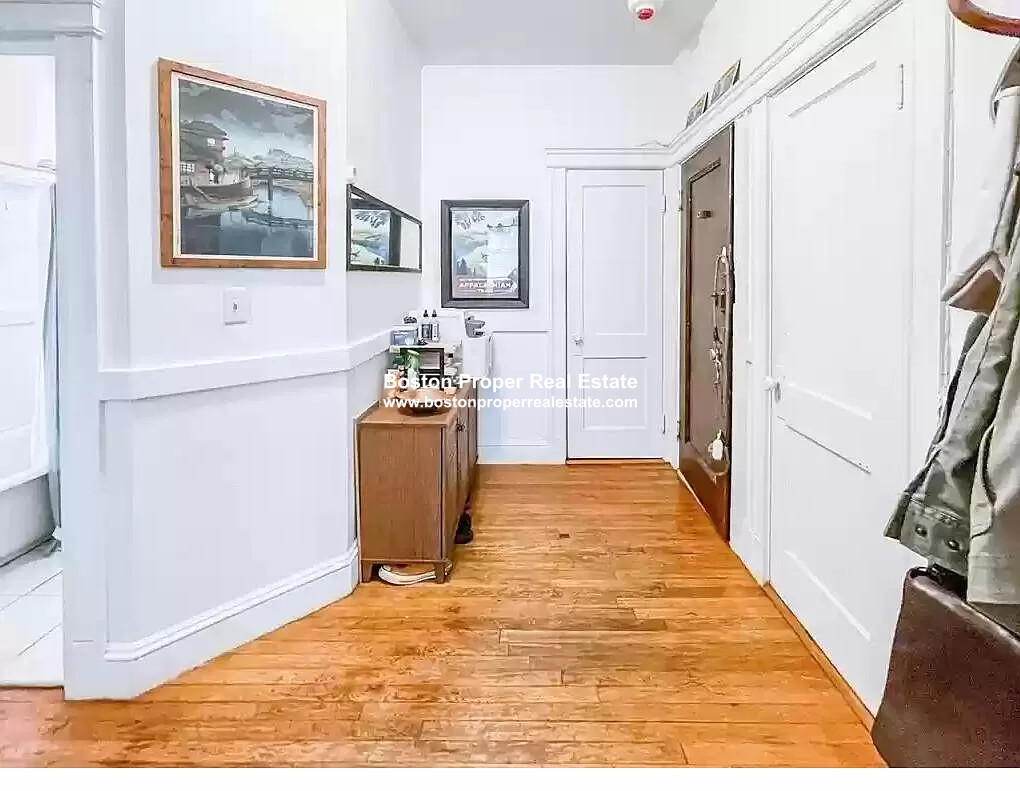 1840 Commonwealth Ave, Brighton