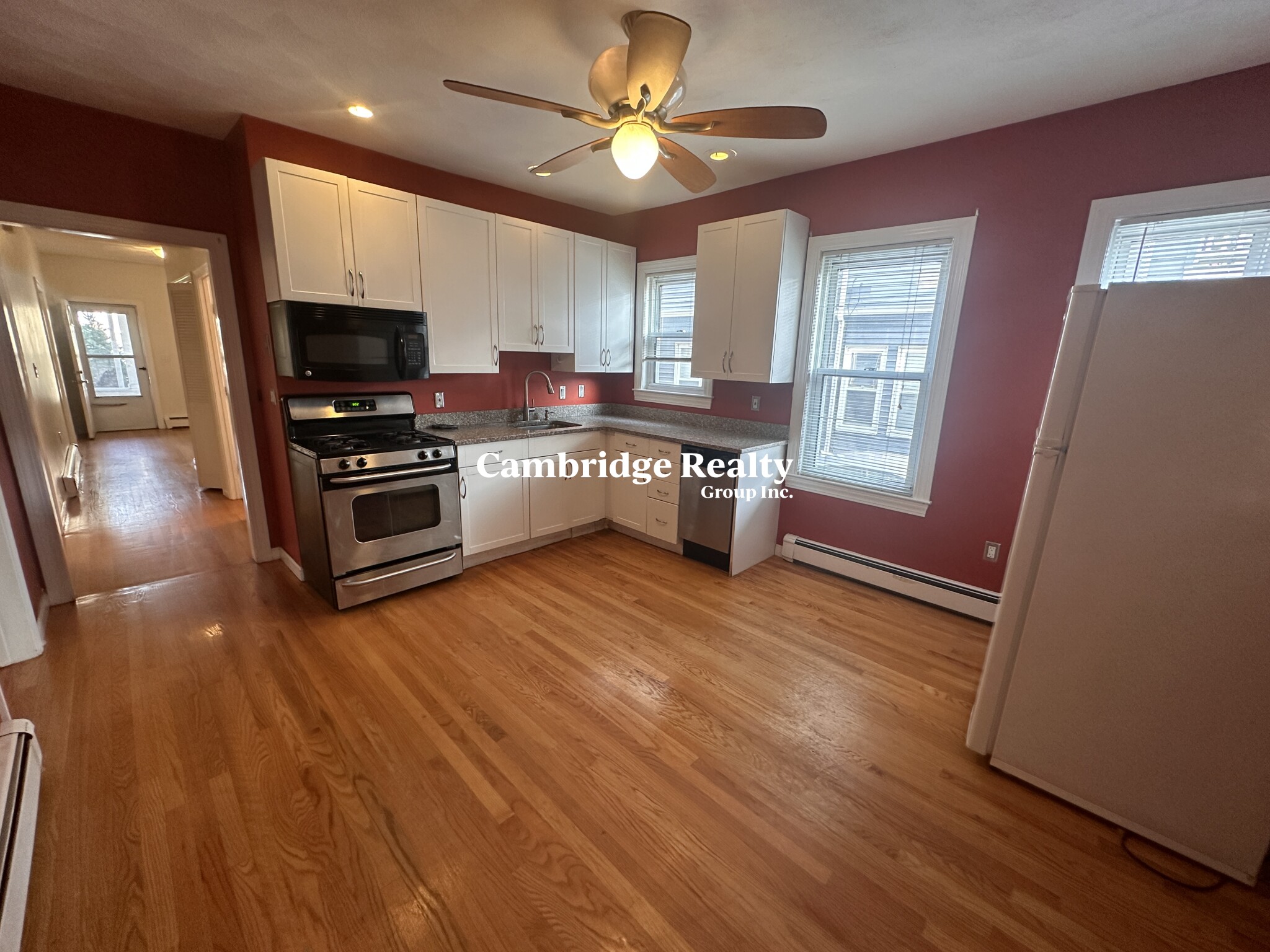 66 Kenmere Rd, Medford