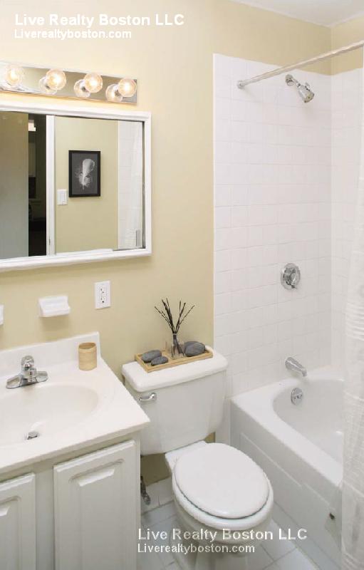 185 Freeman St, Coolidge Corner