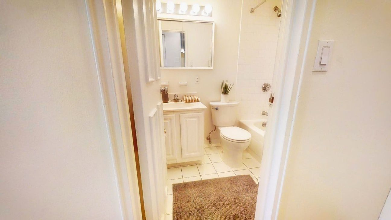 185 Freeman St, Coolidge Corner