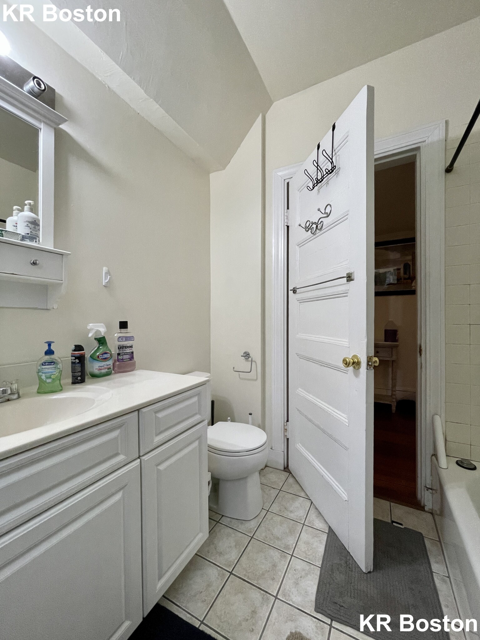 186 Naples Rd, Coolidge Corner