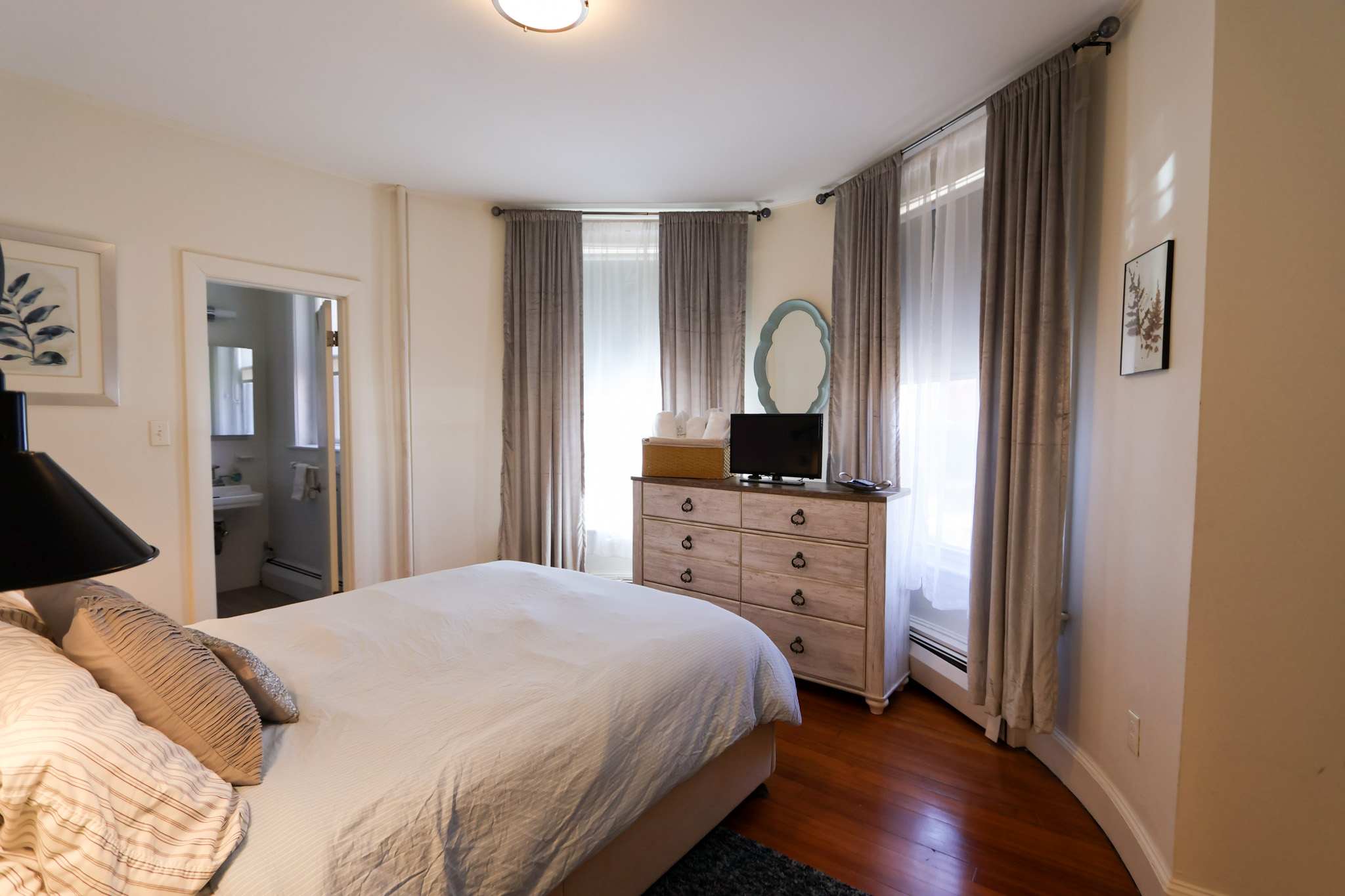 1871 Beacon St, Washington Square