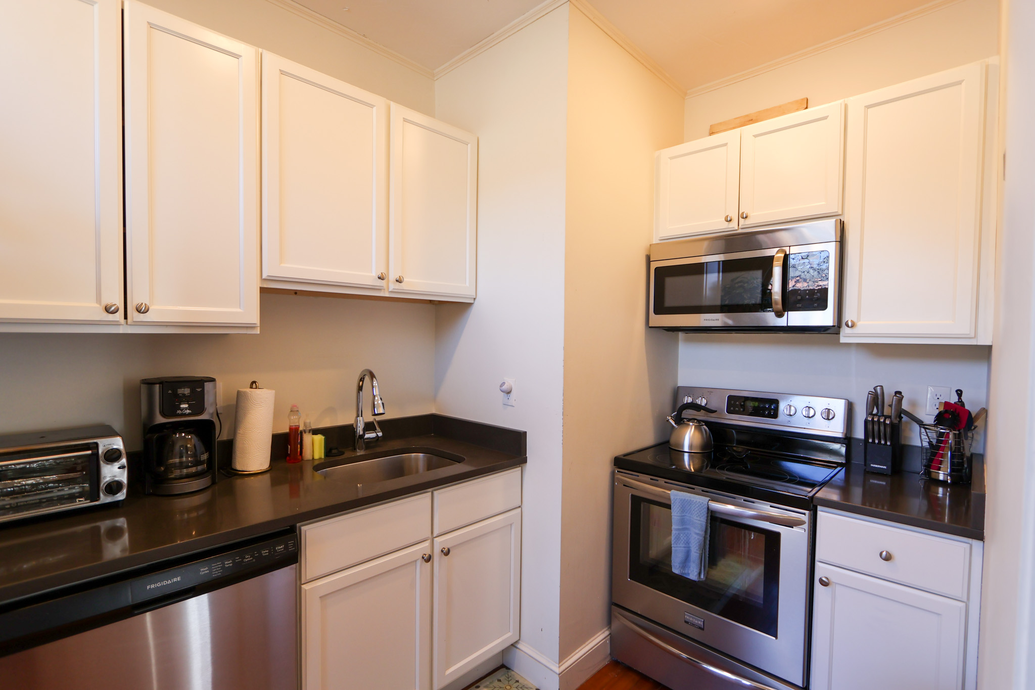 1871 Beacon St, Chestnut Hill