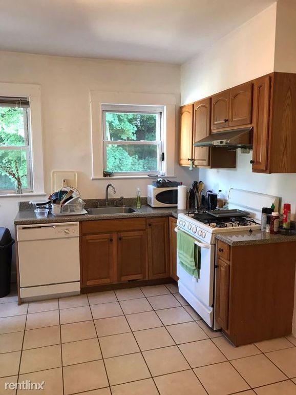 1102 Boylston St, Fenway