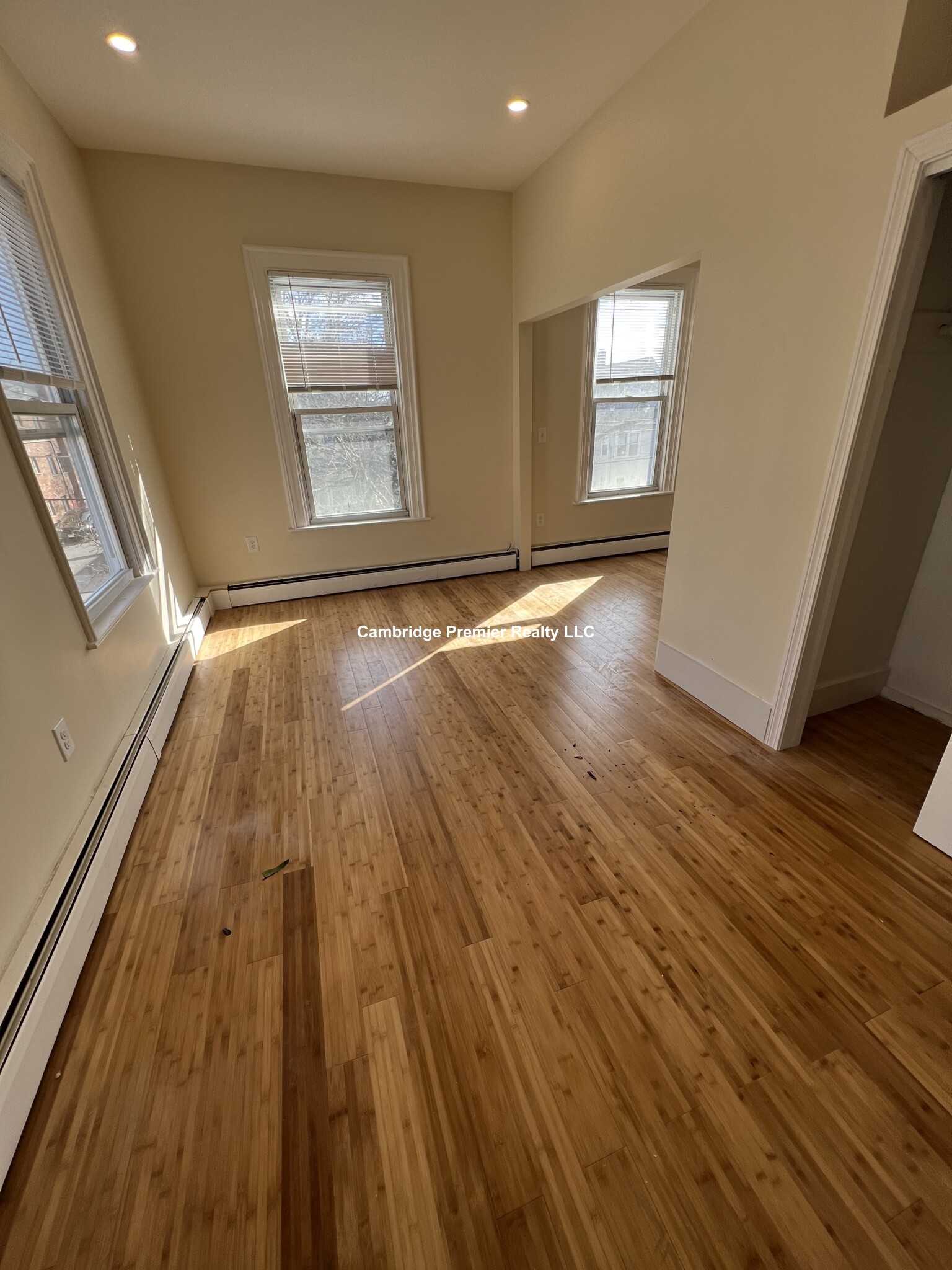 19 Cameron Ave, Teele Square