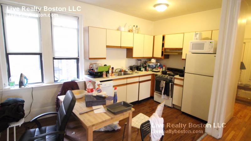 109 Strathmore Rd, Brighton