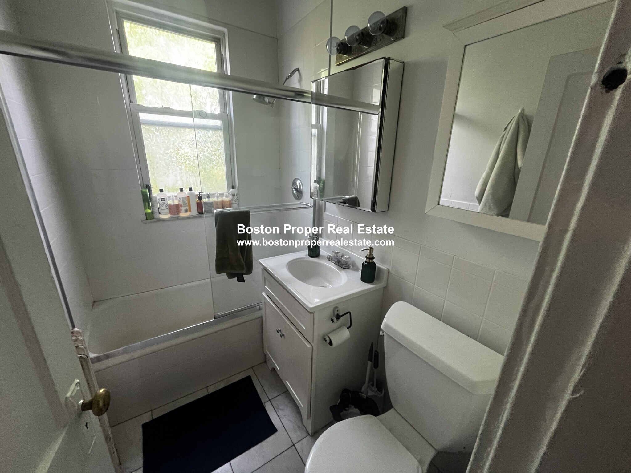 19 Melvin Ave, Brighton