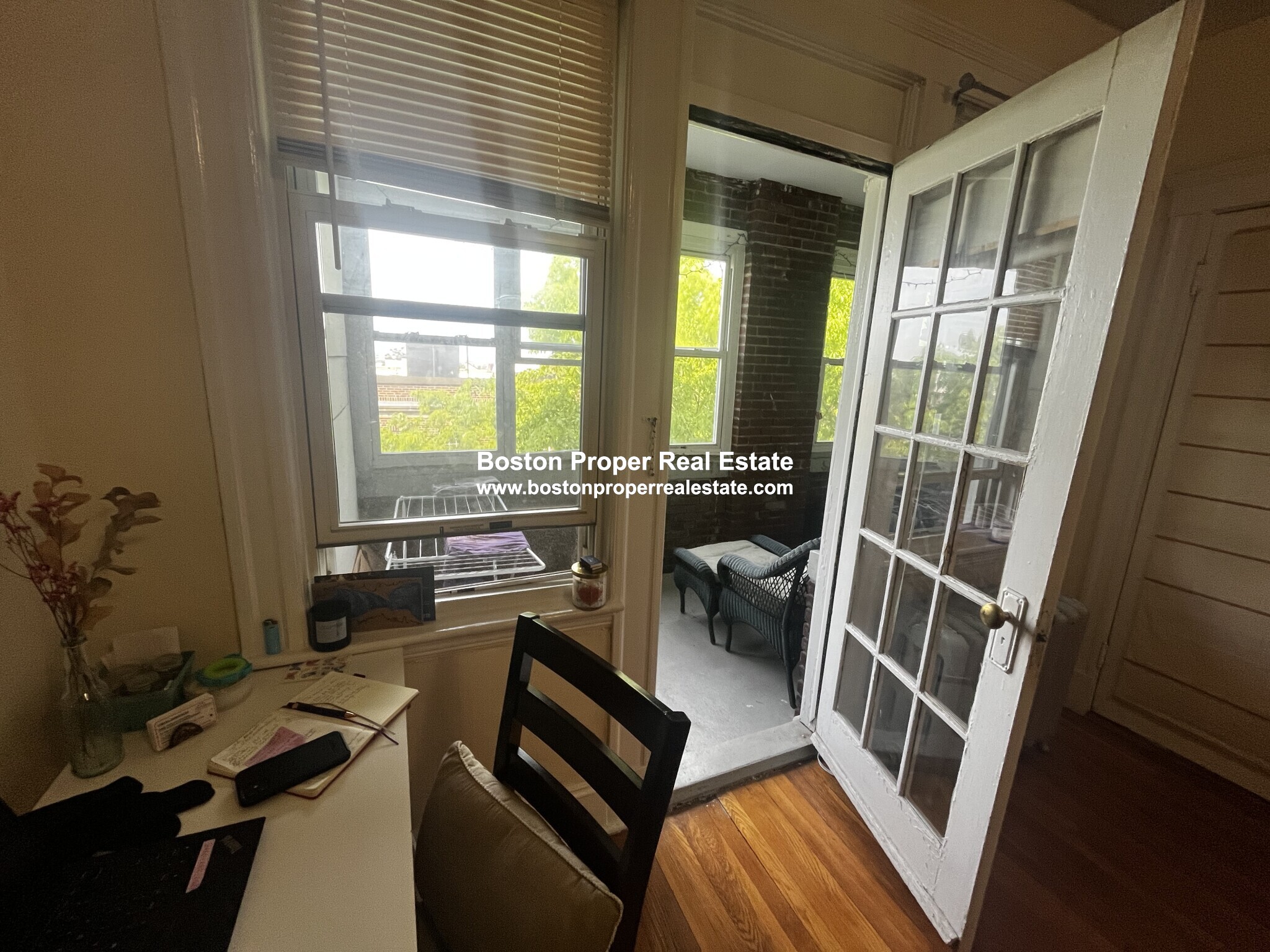 19 Melvin Ave, Brighton