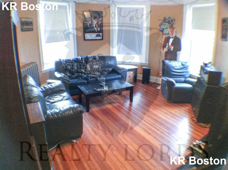 19 Mount Hood Rd, Brighton