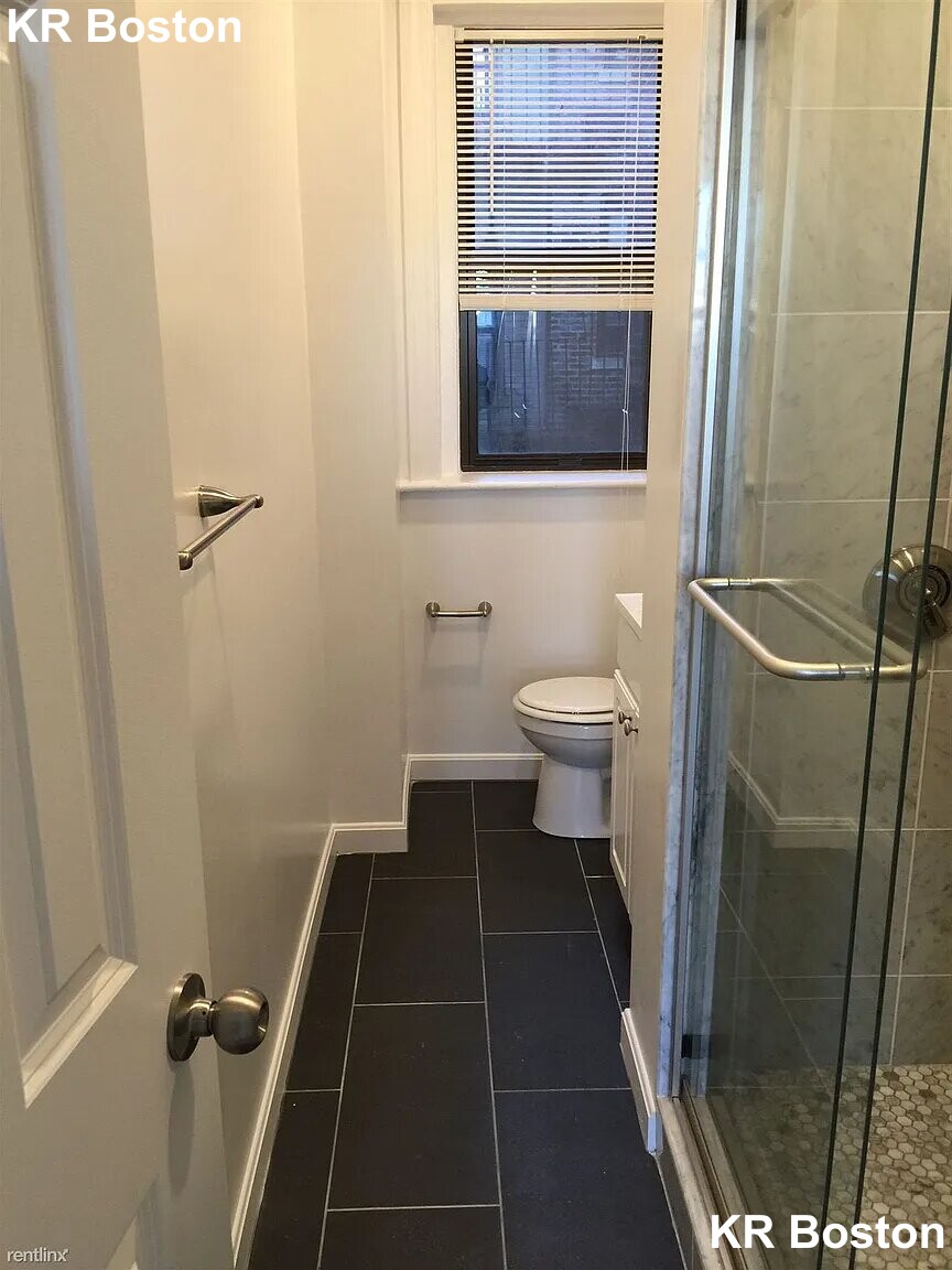 19 Peterborough St, Fenway