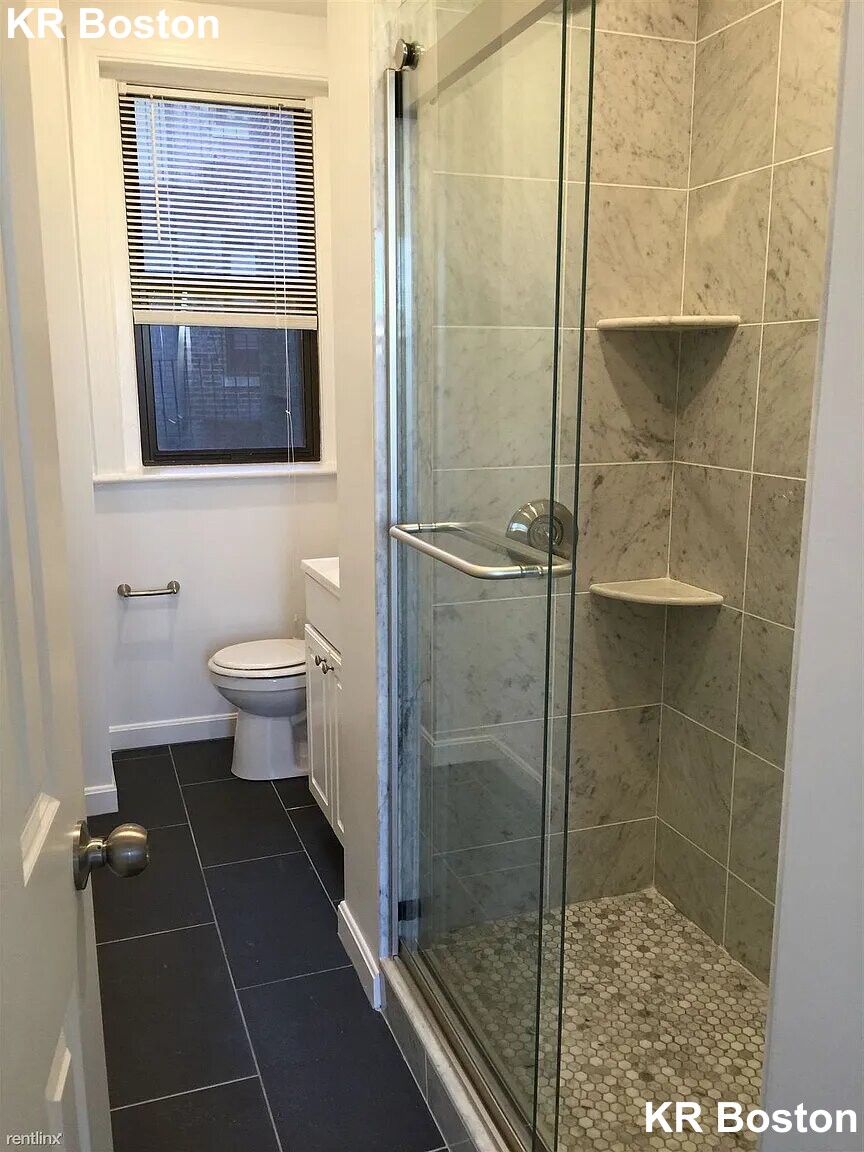 19 Peterborough St, Fenway