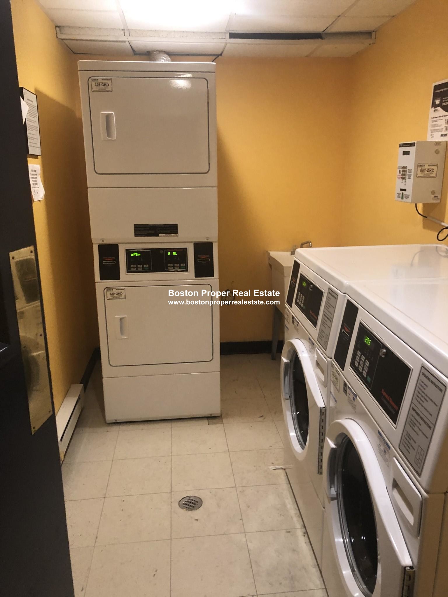 104 Queensberry St, Fenway