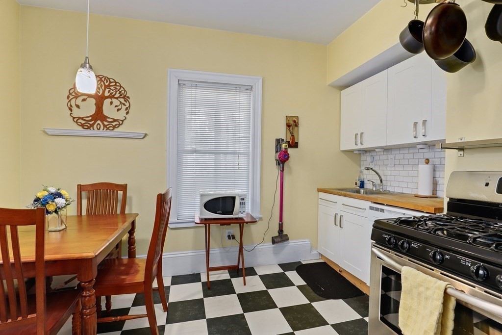 19 Fairmont Ave, Central Square