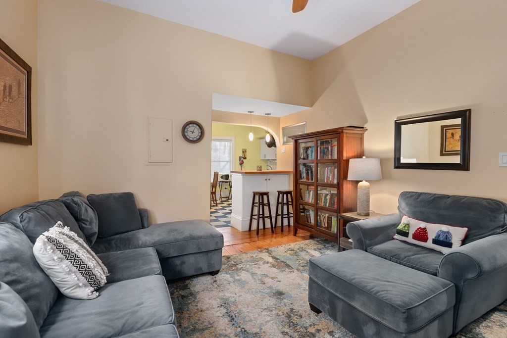 19 Fairmont Ave, Central Square