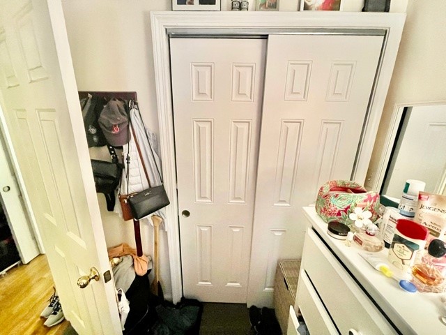 17 Thacher St, North End