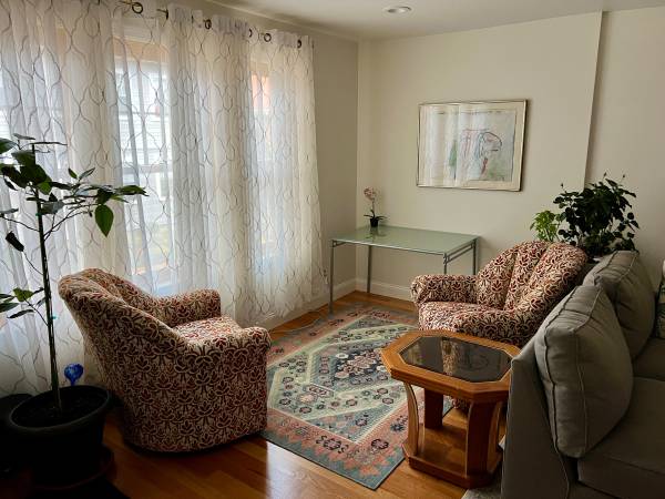 8 Goodman Rd, Central Square