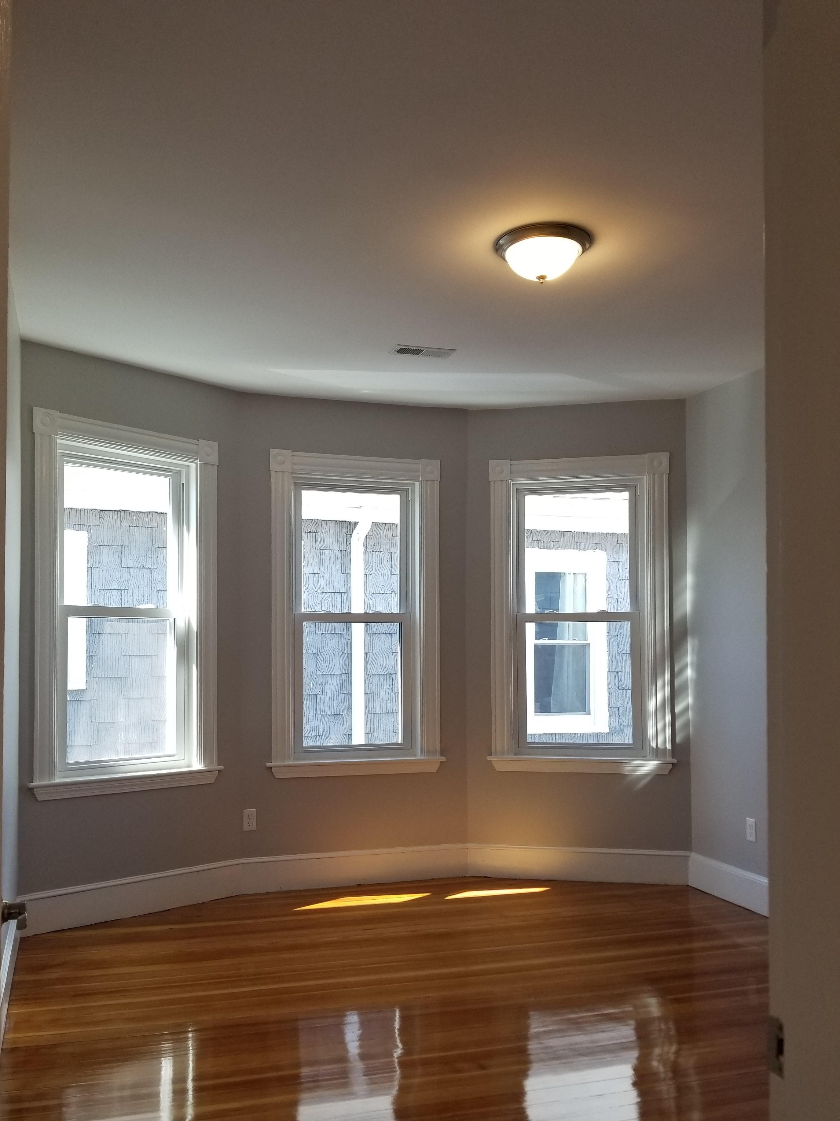 13 Spalding St, Jamaica Plain