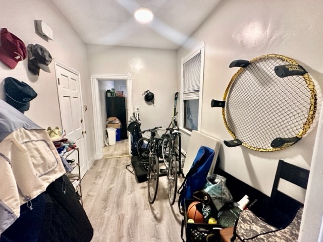 2612 Charter, North End