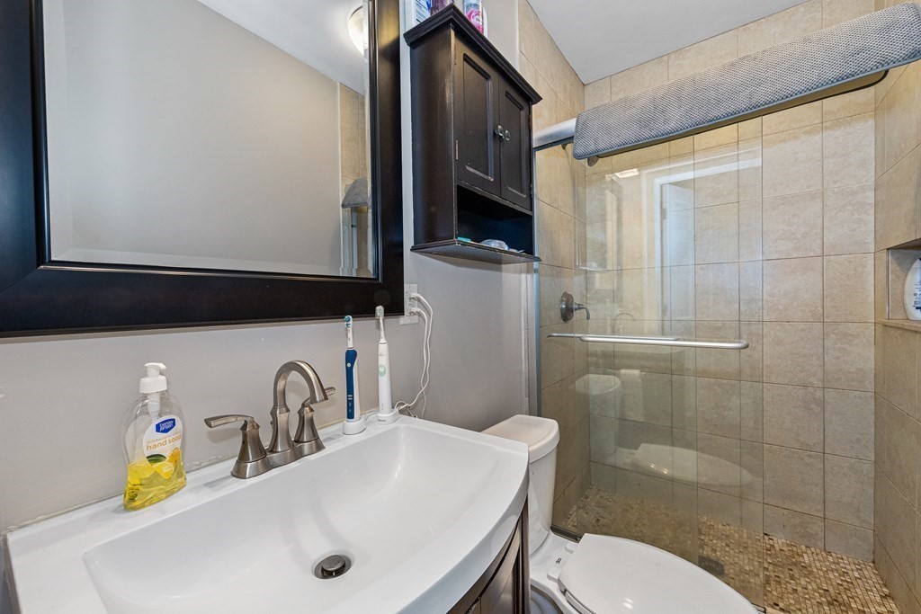 44 Hillside St, Mission Hill