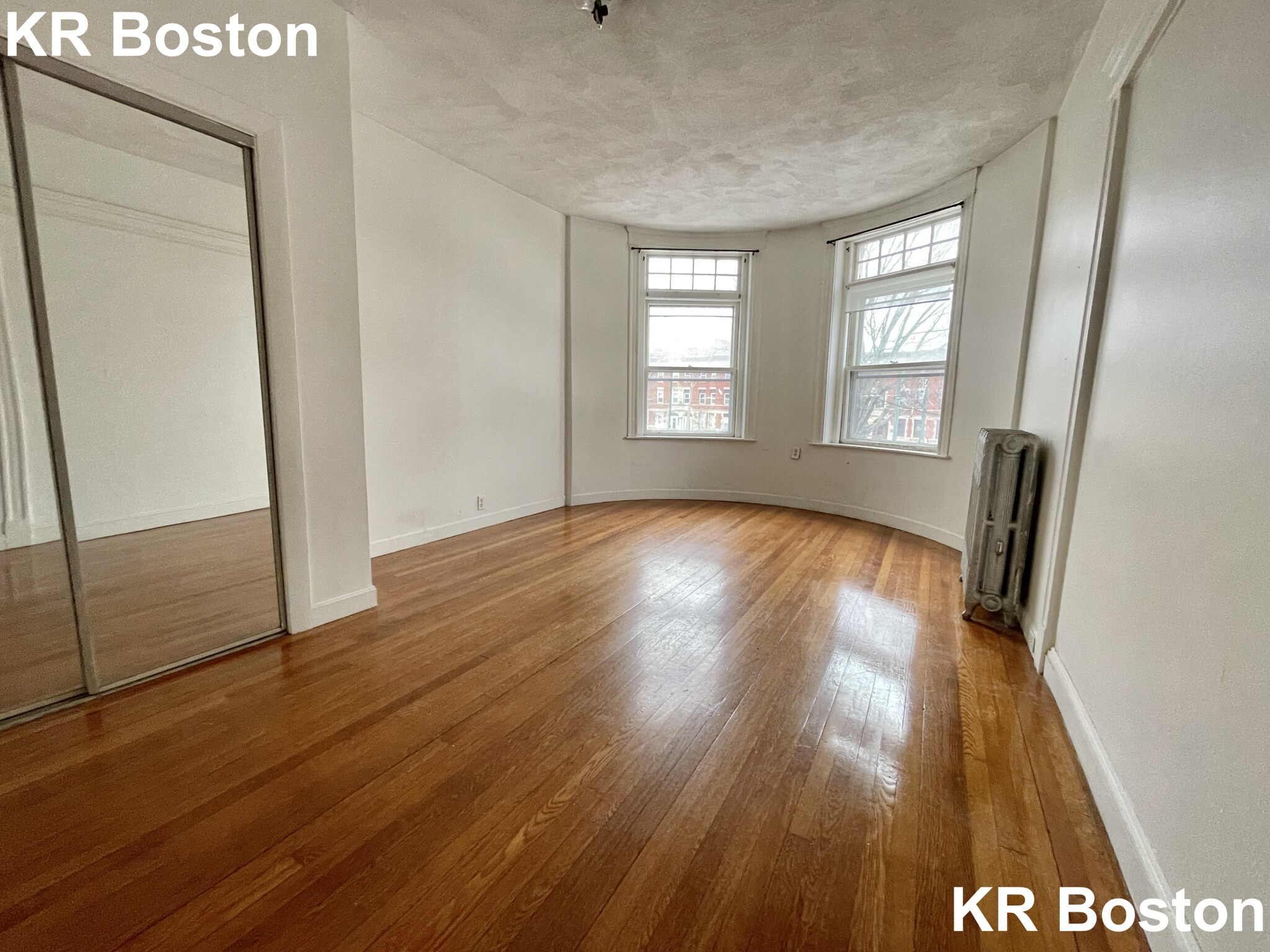 1906 Beacon St, Chestnut Hill