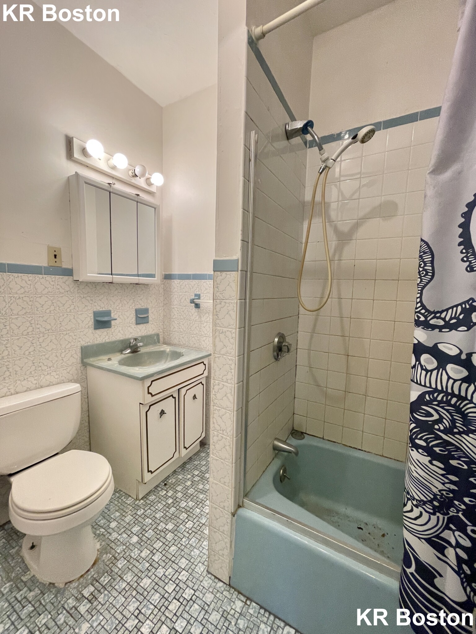 1901 Beacon St, Chestnut Hill