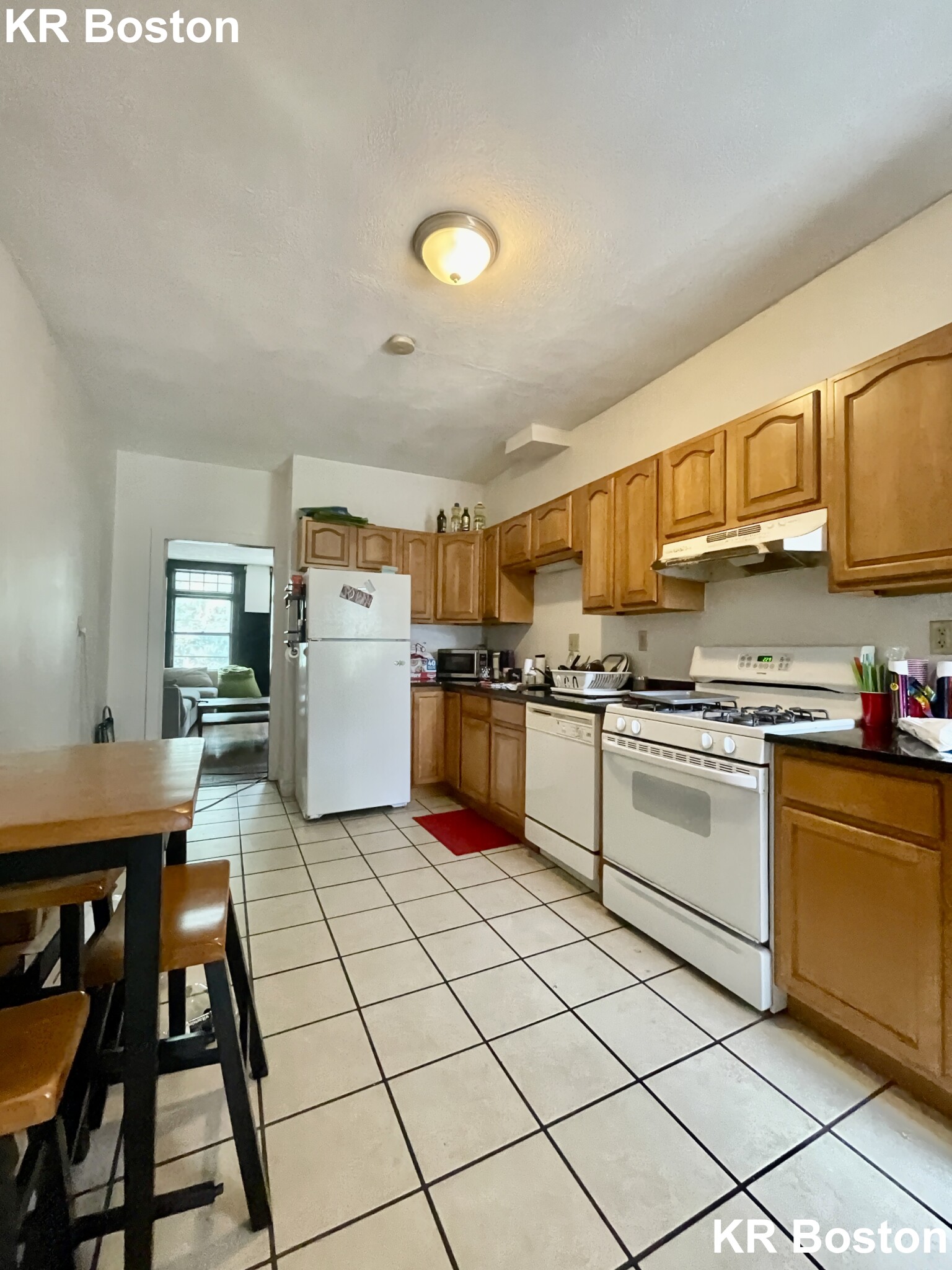 1901 Beacon St, Chestnut Hill