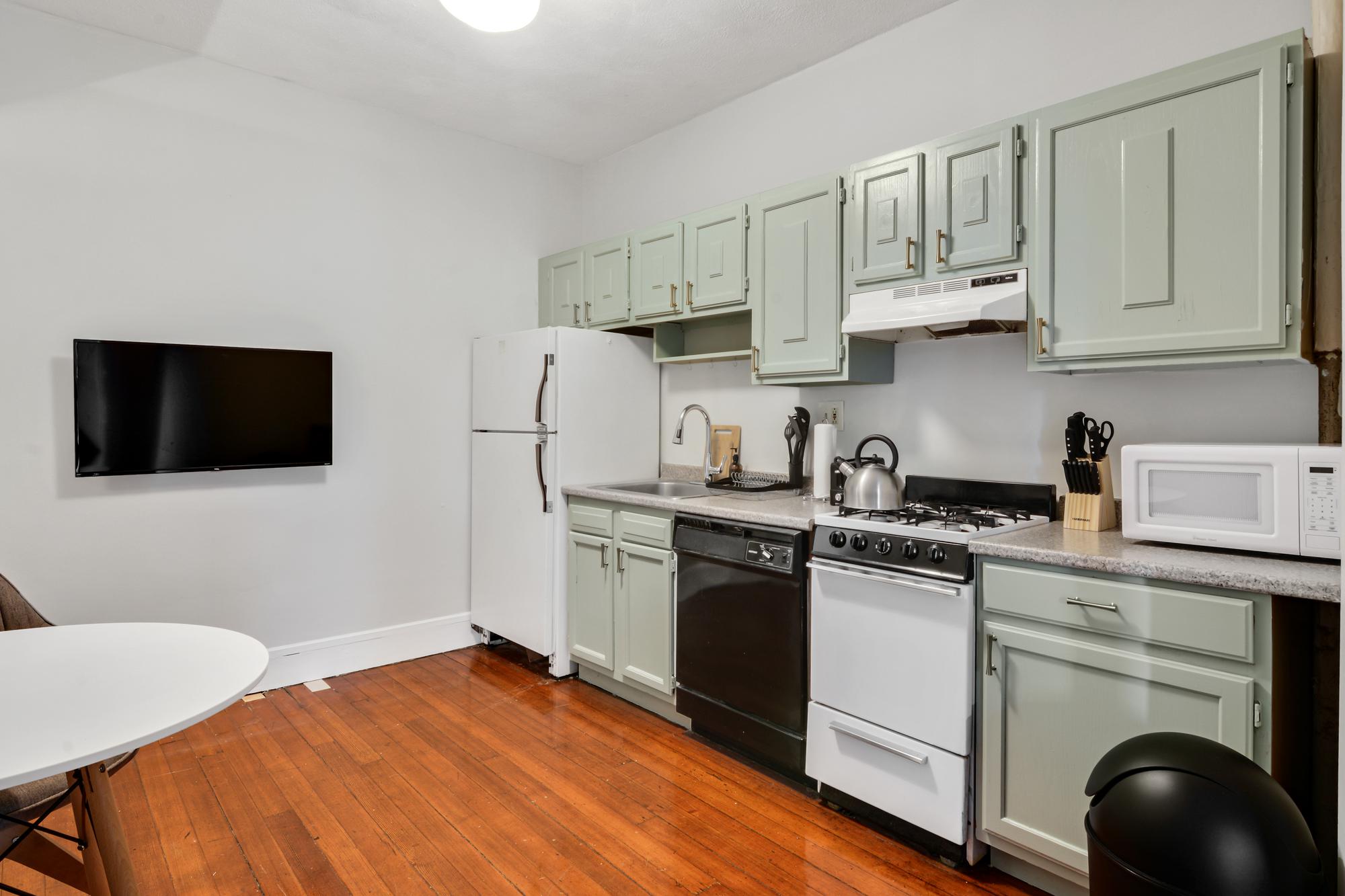 1905 Beacon St, Brighton