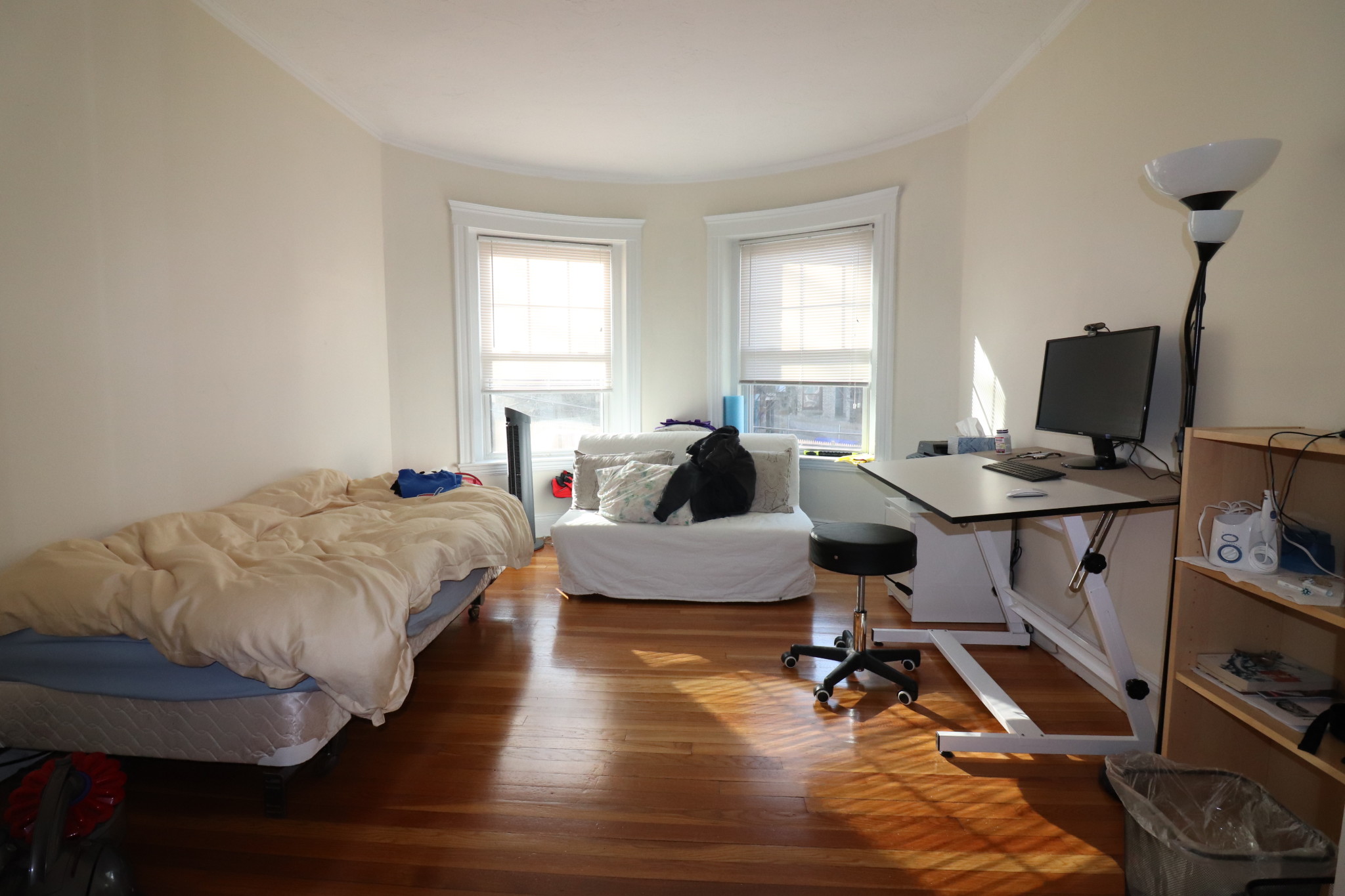 191 Winthrop Rd, Washington Square