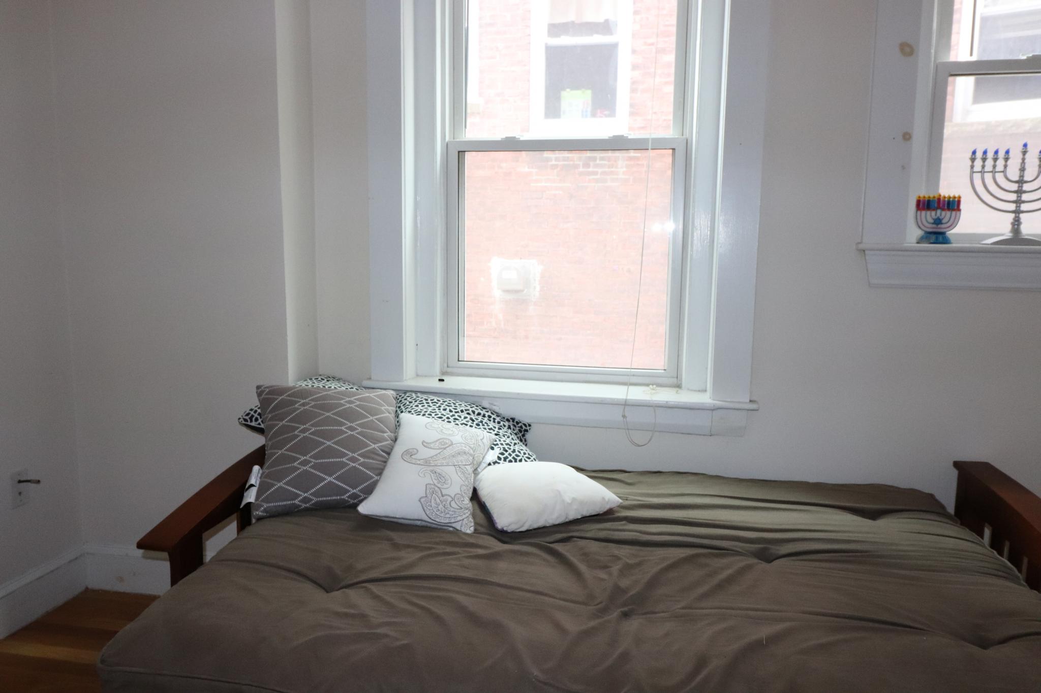 191 Winthrop Rd, Washington Square